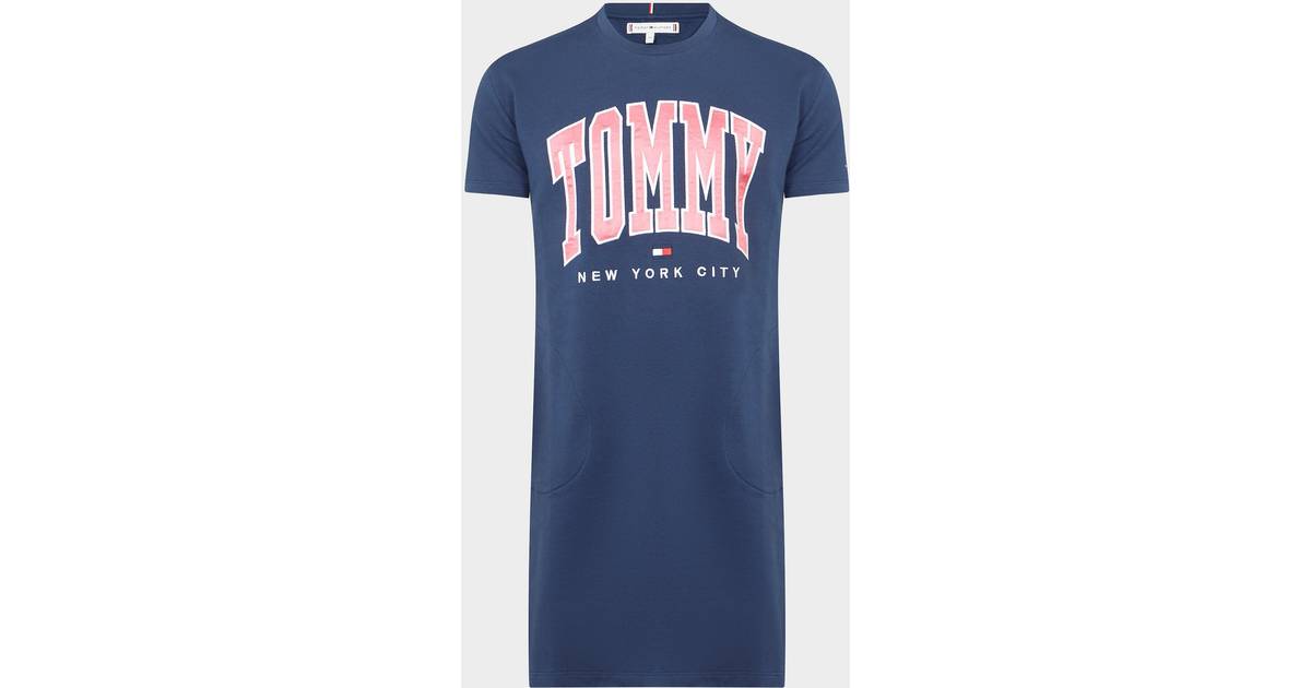 Tommy Hilfiger Bold Varsity Tee Dress 8A • Se pris »