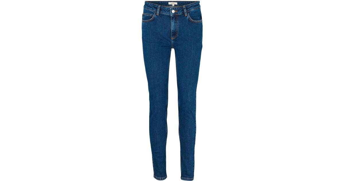 Basic Apparel Eve Jeans Mid (4 butikker) • Se priser »