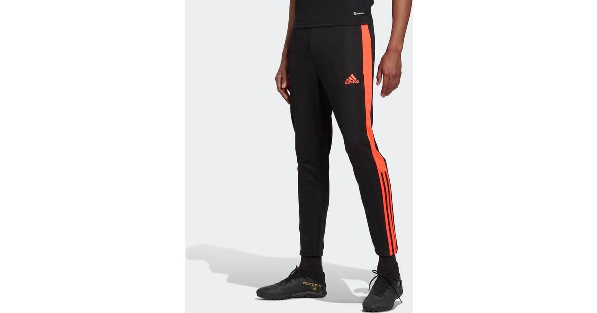 Adidas Tiro Essential Bukser (10 butikker) • Se priser »
