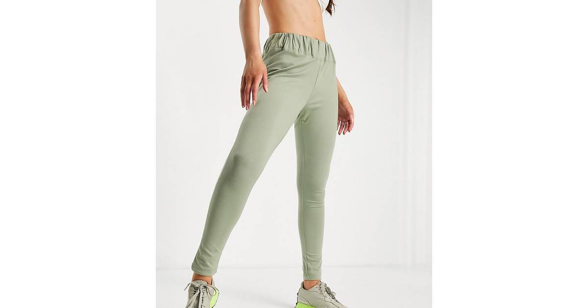 Missguided Kakigrønne leggings med dyb linning Del af sæt • Pris »