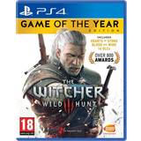 The Witcher 3: Wild Hunt – Game of the Year Edition (PS4) • Pris