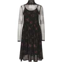 Gestuz kjole • Find billigste pris hos PriceRunner og spar penge nu »