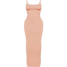 PrettyLittleThing Lange kjoler PrettyLittleThing Shape Jersey Strappy Maxi Dress - Camel