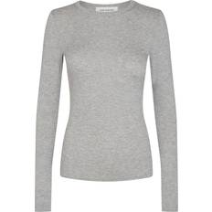 Sofie Schnoor T-shirts & Toppe Sofie Schnoor Tshirt Long Sleeve Kvinde Toppe hos Magasin Grå