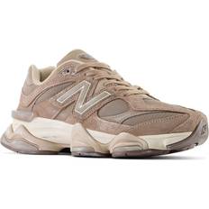 New Balance Snørebånd - Tekstil - Unisex Sneakers New Balance 9060 - Mushroom/Dark Mushroom/Timberwolf