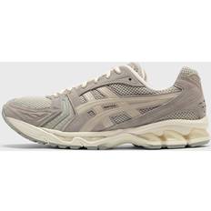 Asics 12 - 41 ½ - Herre Sneakers Asics GEL-KAYANO green male Lowtop now available at BSTN in
