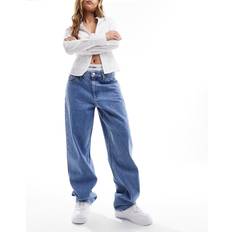 Calvin Klein Bukser & Shorts Calvin Klein Jeans 90s straight leg jeans in light wash-BlueW31