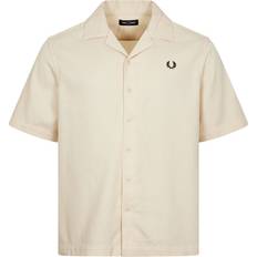 Fred Perry Skjorter Fred Perry Short Sleeve Revere Collar Shirt Oatmeal Beige