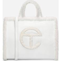 UGG Skind Tasker UGG x TELFAR Medium Bag Crinkle in White, Size OS
