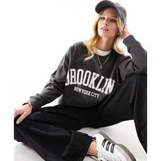 New Look Grå Tøj New Look Grå sweatshirt med Brooklyn-grafik