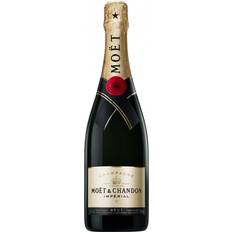 Vine Moët & Chandon Brut Imperial Chardonnay, Pinot Meunier, Pinot Noir Champagne 12% 75cl