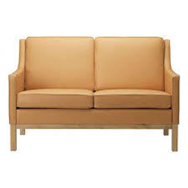 Find Wegner Sofa i Arkitekttegnet: møbler og belysning - Køb brugt på DBA
